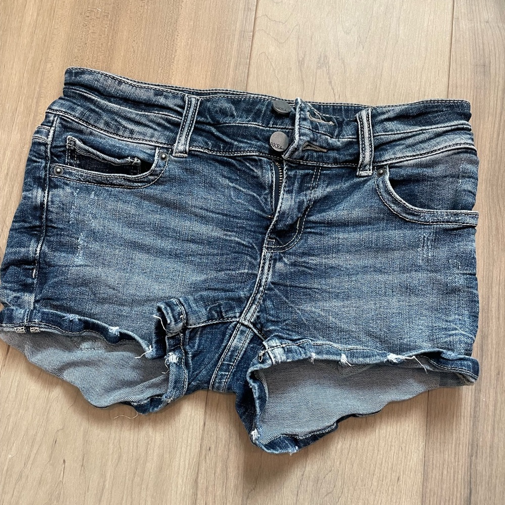 Women’s BKE Stella Jean Shorts, Size 27